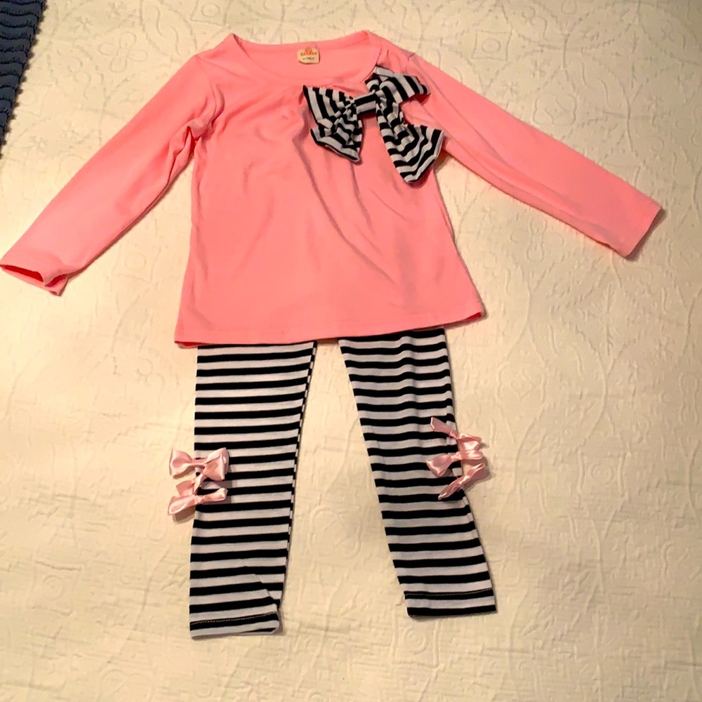 Girls matching pants set